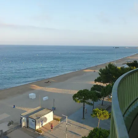 Apartamento Sobre La Playa Con Parking